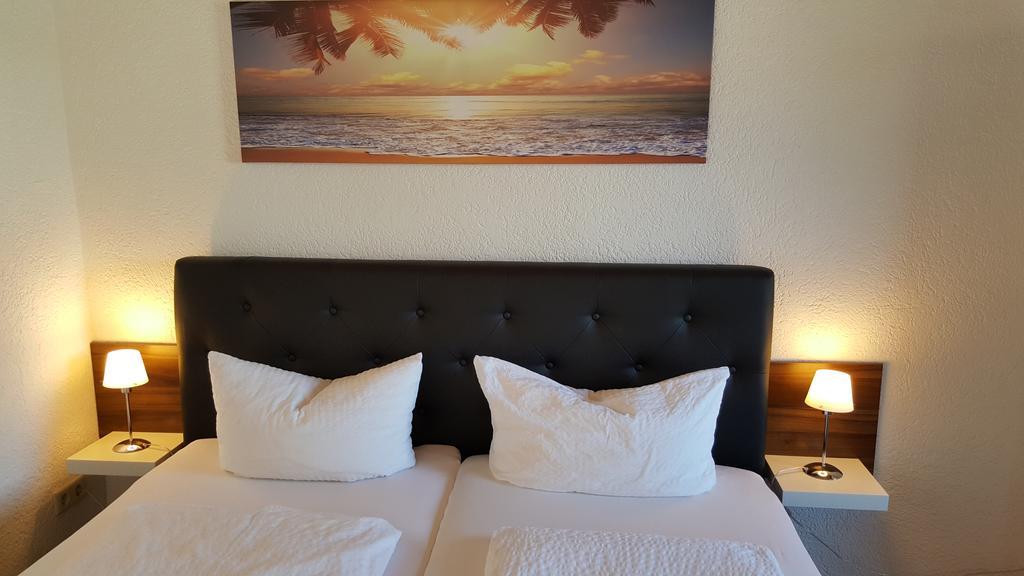 Hotel Exquisite Bobenheim am Berg Екстер'єр фото