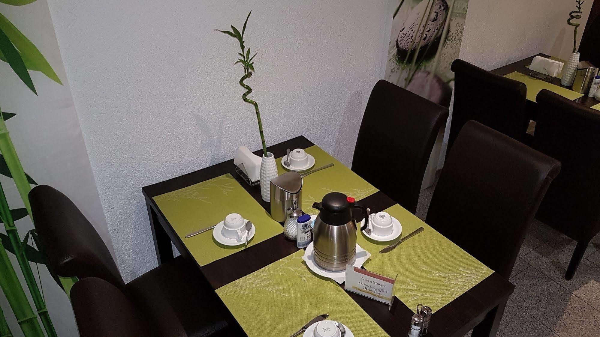 Hotel Exquisite Bobenheim am Berg Екстер'єр фото